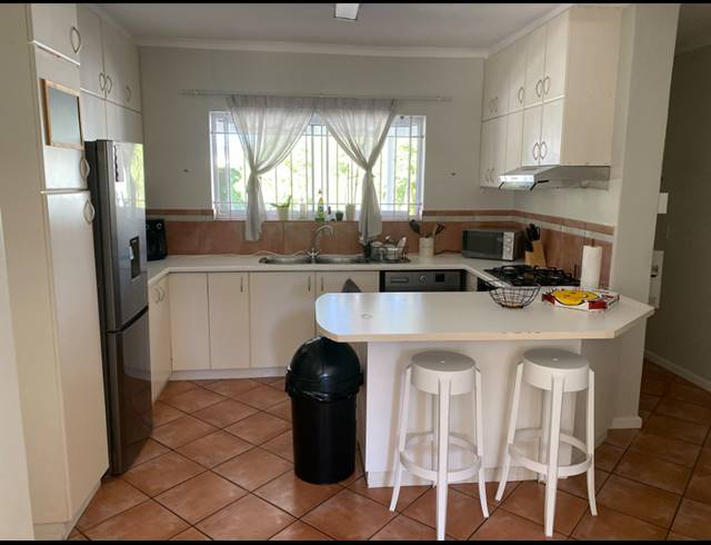 2 BEDROOM APARTMENT FOR SALE IN NEWLANDS